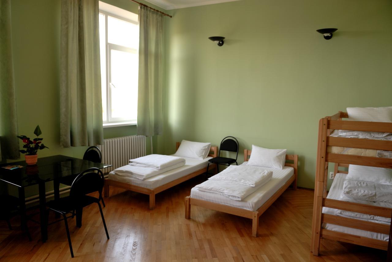 Panoramic Hostel Хуст Экстерьер фото